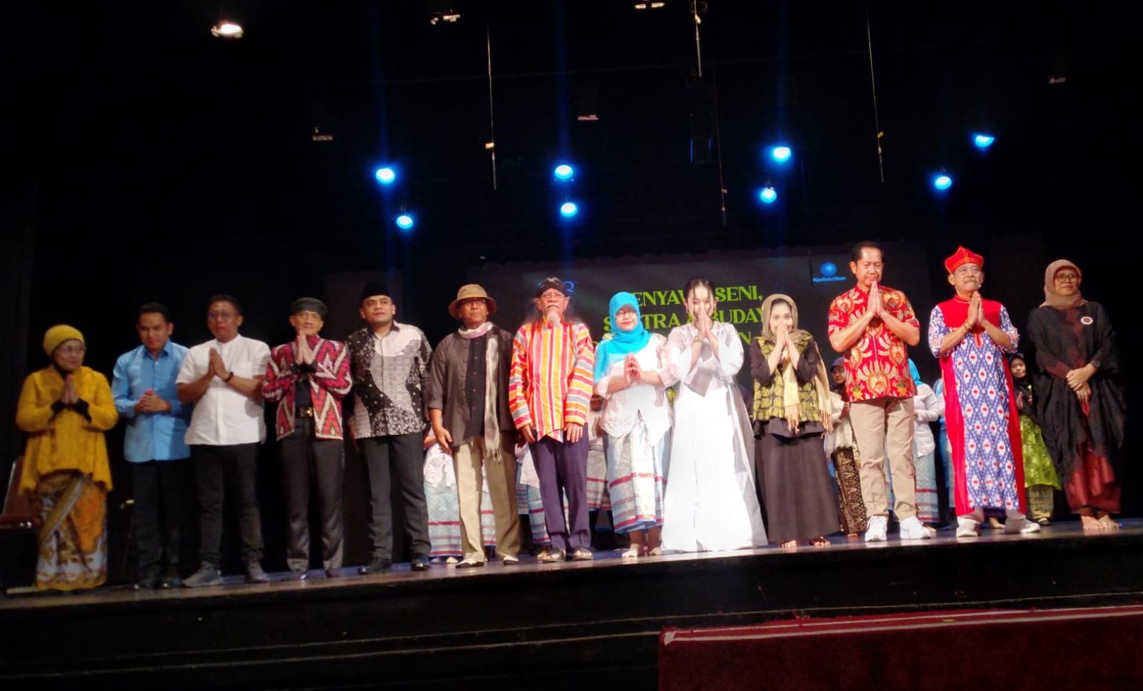 Senyawa Seni, Sastra dan Budaya dalam CelupanNya