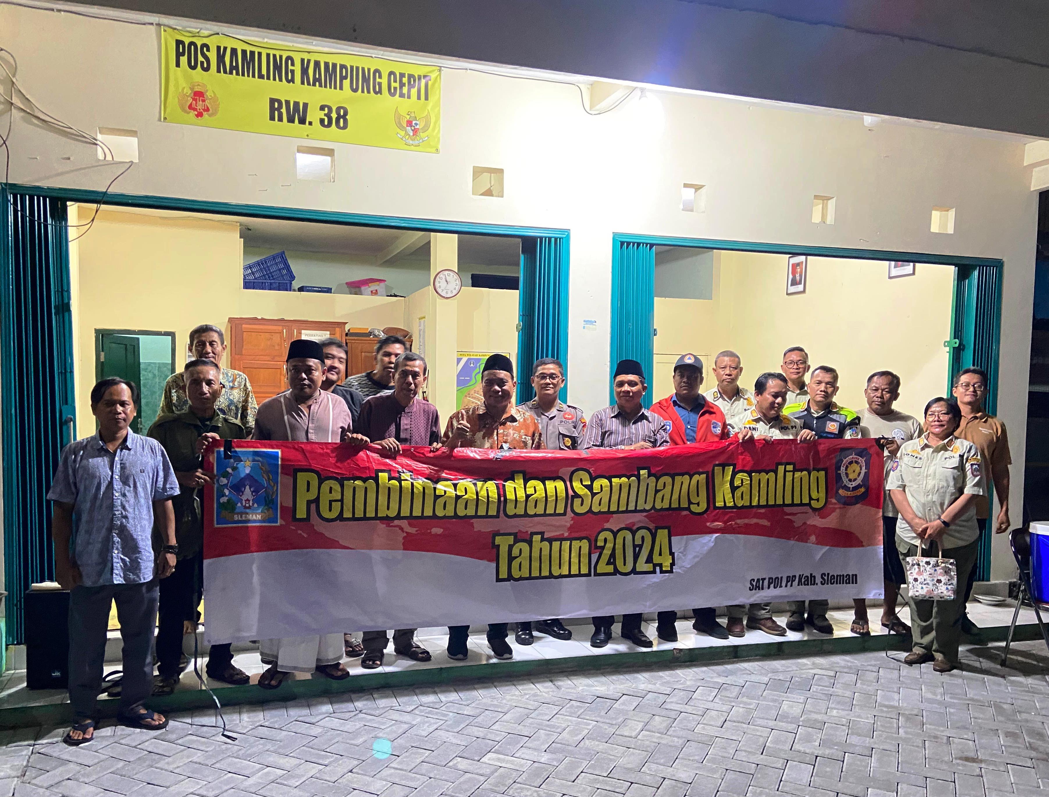 Satpol PP Kabupaten Sleman Lakukan Pembinaan dan Sambang Kamling di Condongcatur