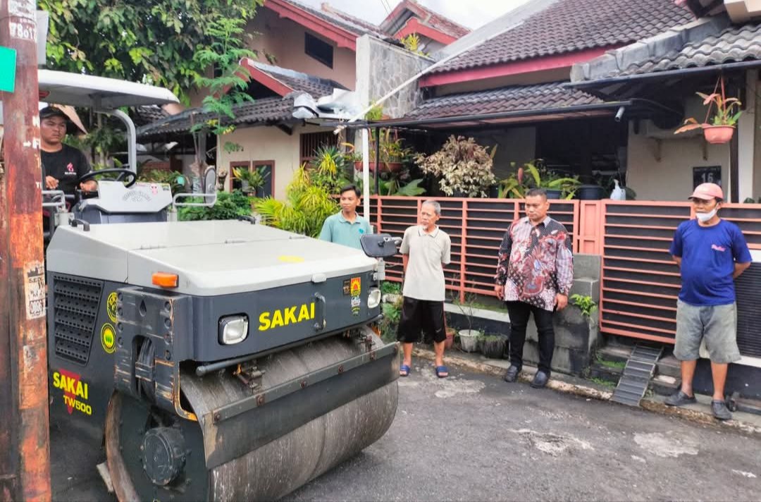 Monitoring Ketat Jalan Condongcatur, Target 100% Tanpa Keterlambatan