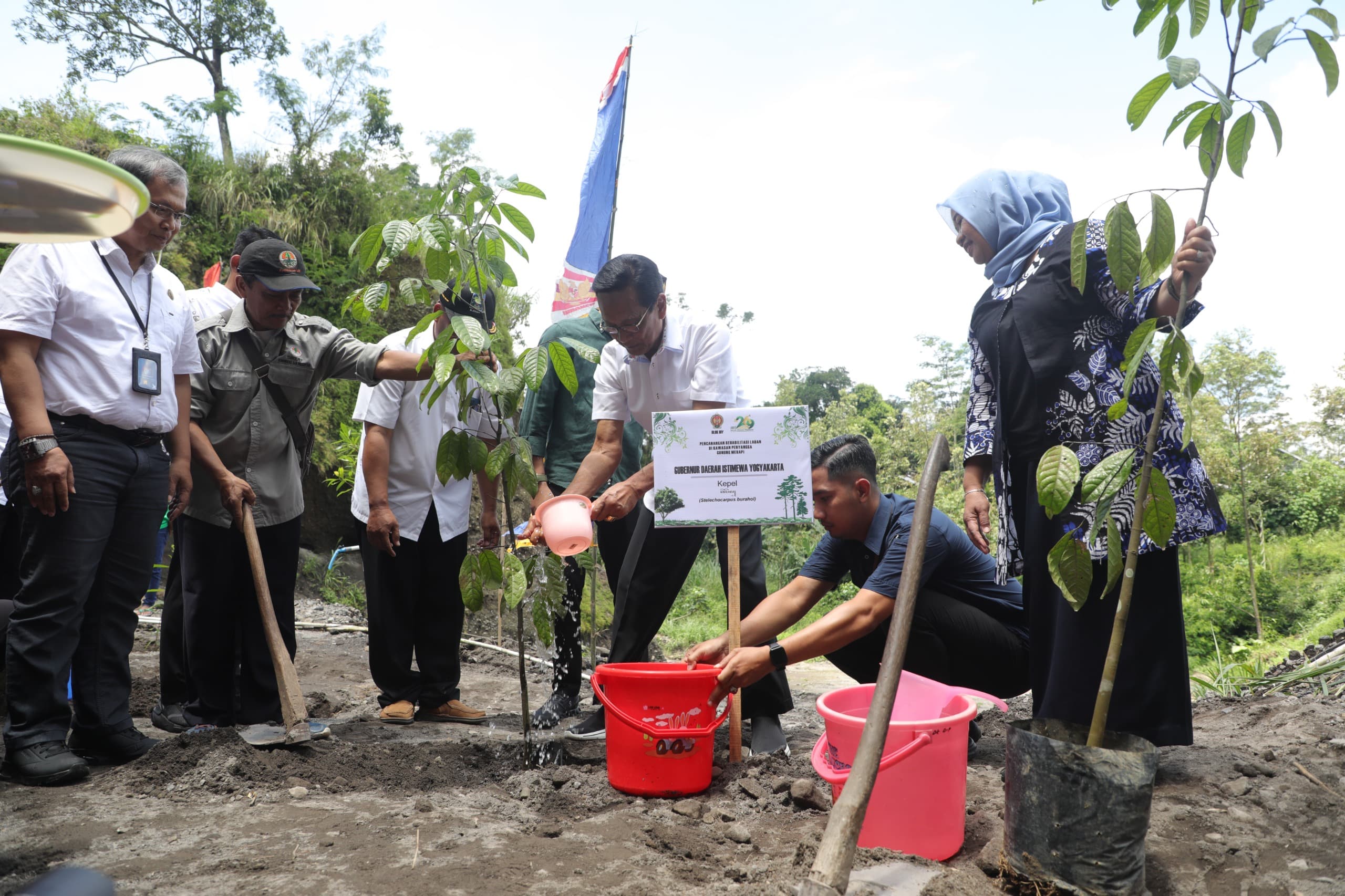 Gubernur DIY Canangkan Rehabilitasi Lahan Kawasan Penyangga Gunung Merapi