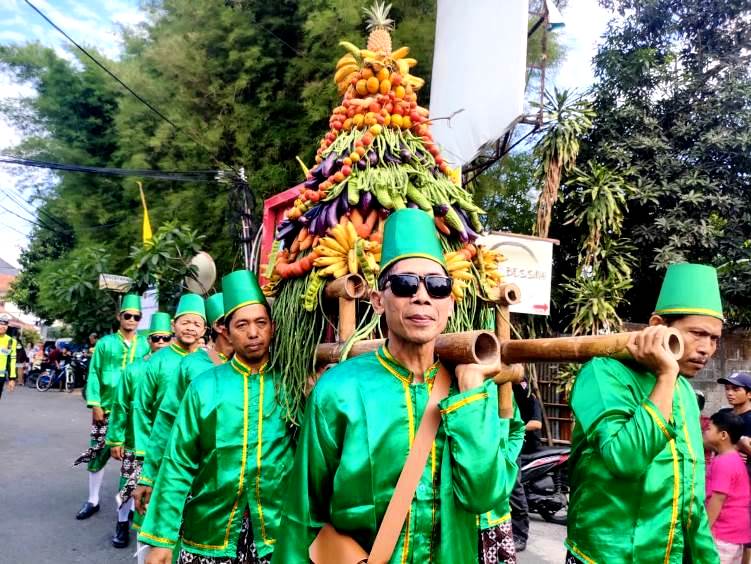 Kirab Bregada Hadeging Kalurahan Condongcatur Puncak Hari Jadi Ke-77