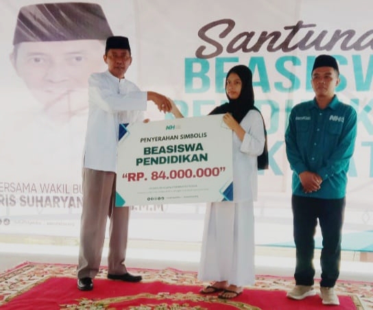 Wabup Bantul Serahkan Beasiswa Rp84 Juta untuk Anak Yatim dan Duafa di Pleret
