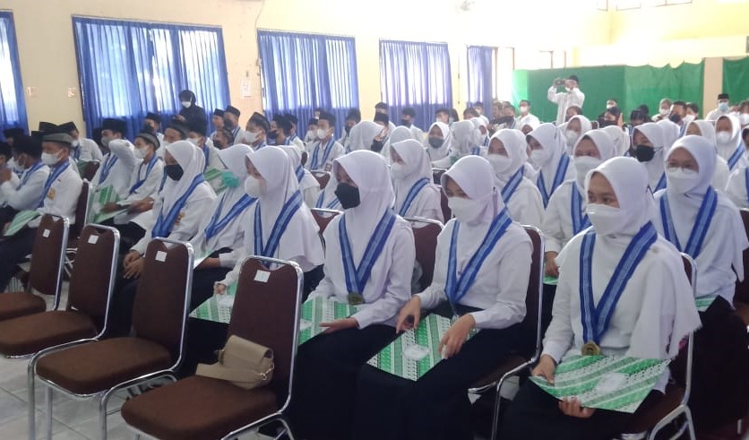 Disdikpora Wisuda 2.931 Peserta Ekstrakurikuler Keagamaan SMP/MTs