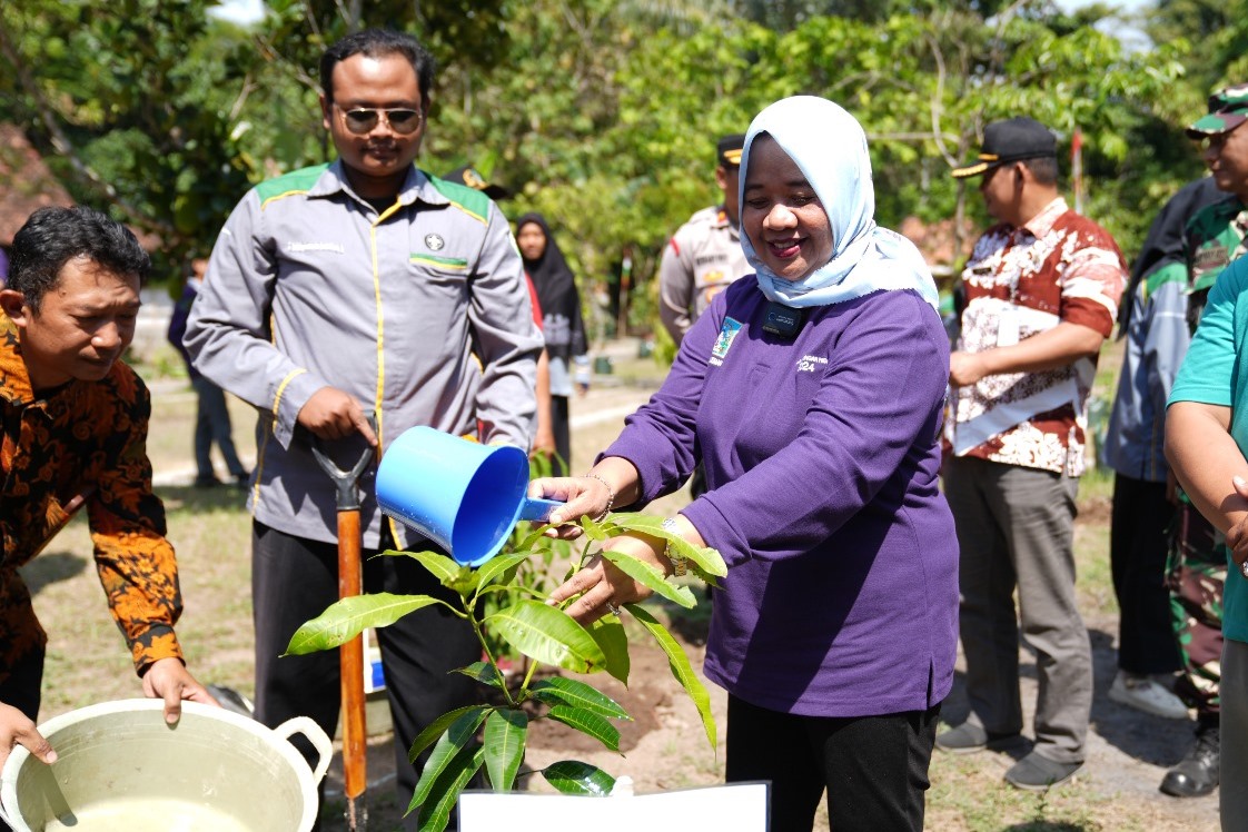 Peringati Hari Lingkungan Hidup Sedunia, Pemkab Sleman Lakukan Gerakan Penanaman Pohon