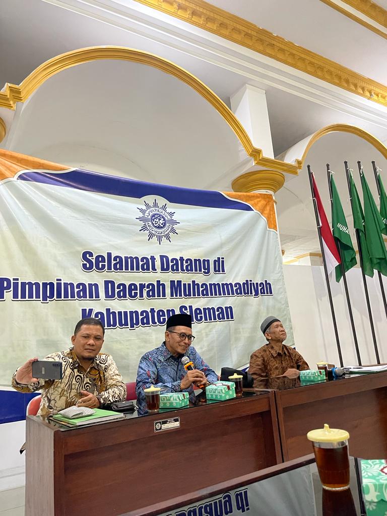 Pimpinan Daerah Muhammadiyah Sleman Menerima Totok Daryanto