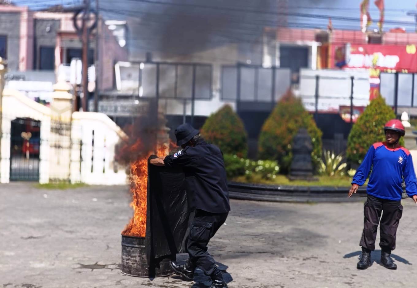 Satpol PP Sleman Latih Pencegahan dan Penanggulangan Bahaya Kebakaran di Condongcatur