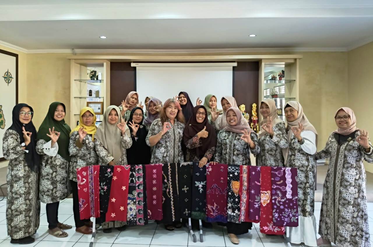 Disperindag Sleman Selenggarakan Bimtek Batik Tulis untuk Kelompok Batik Redjo Condongcatur