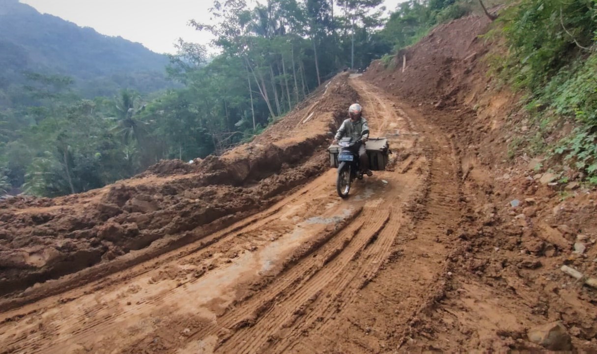 Dampak Longsor Susulan Plampang II, Jalan Pripih – Kalirejo Terbuka Kembali