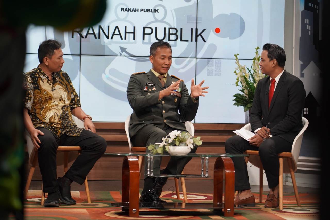 Korem 072/Pamungkas Gotong Royong Bangun DIY Bersama Warga