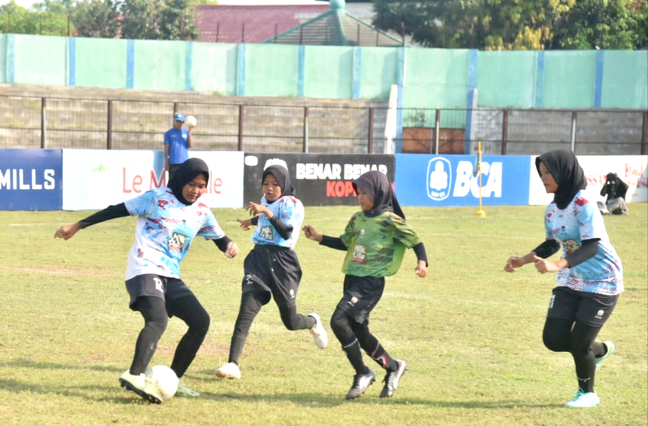 Pjs Bupati Sleman Dukung Sepak Bola Putri di Milklife Soccer Challenge Yogyakarta 2024