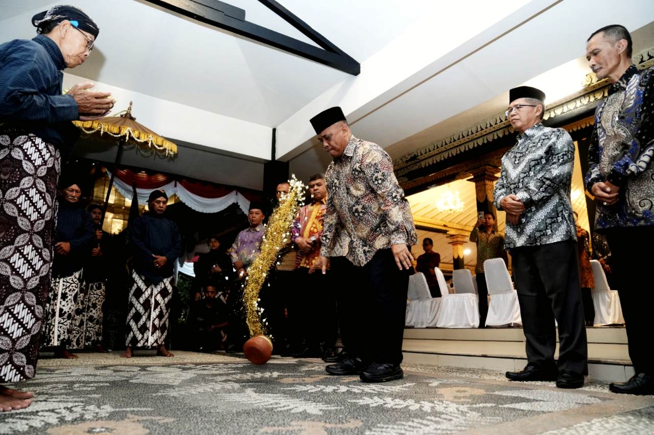 Hari Jadi ke-110 Sleman Teguhkan Semangat Nyawiji Golong Gilig Lewat Tirakatan