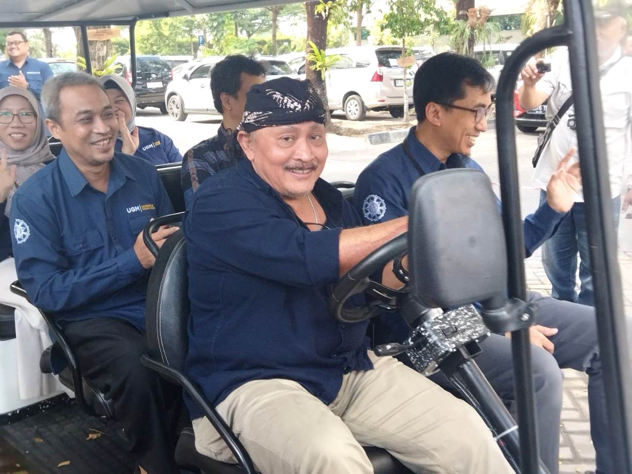 RSA UGM Operasikan Mobil Listrik eKarsa untuk Dukung Green Hospital