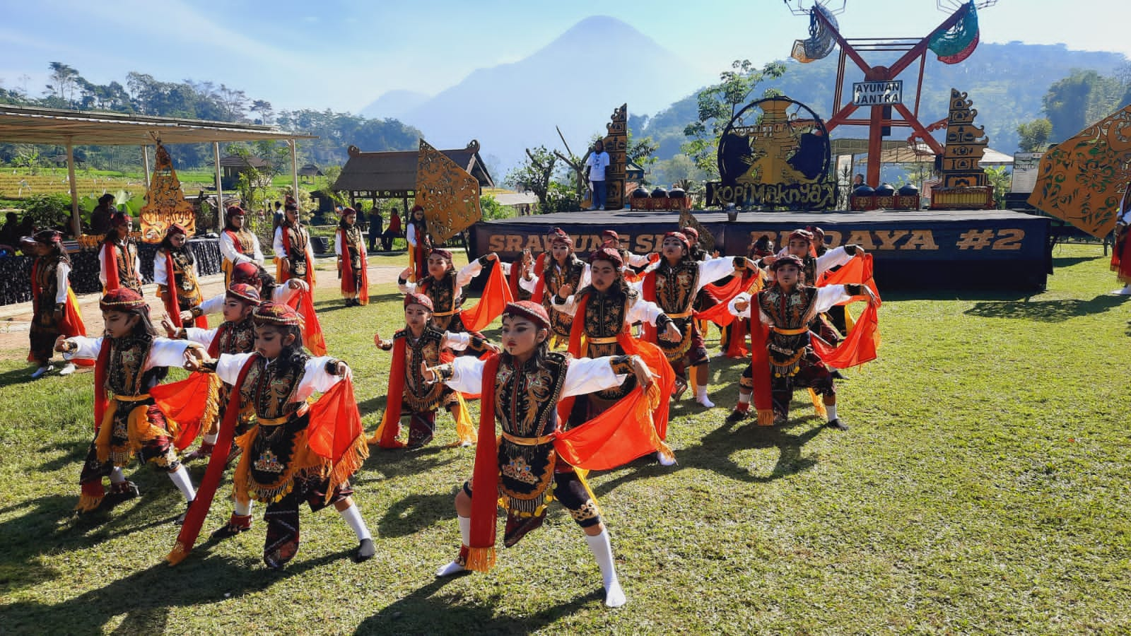 Srawung Seni Budaya Sukses Digelar di Mojokerto,  Meriahkan HUT Ke-2 Sanggar Seni Kopi Maknyak