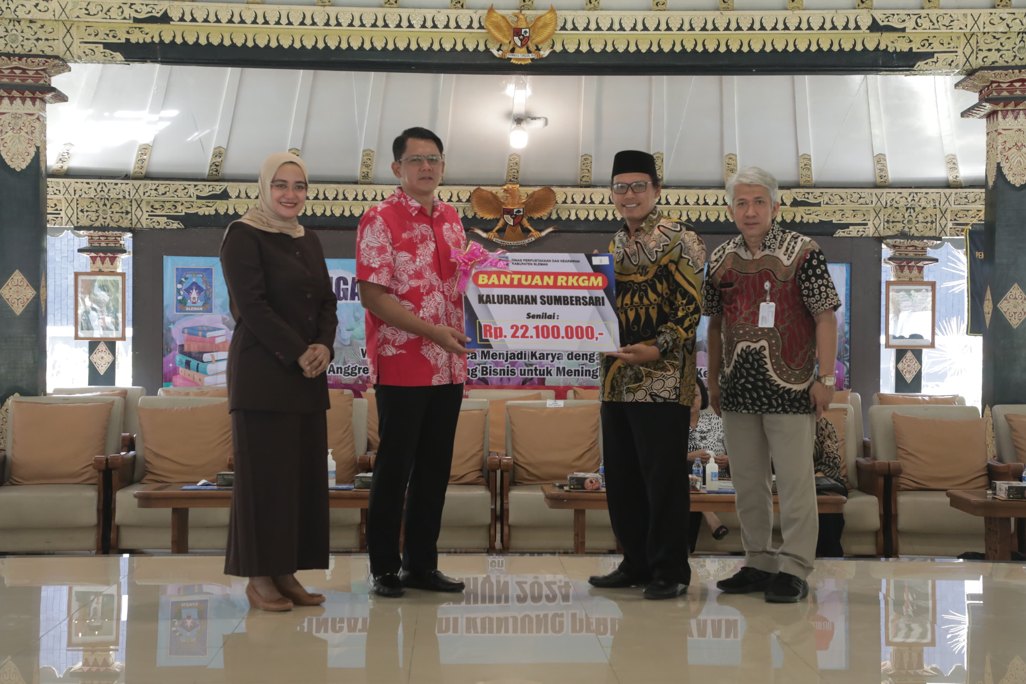 Peringati Hari Kunjung Perpustakaan, Pemkab Sleman Serahkan Apresiasi untuk Pegiat Literasi