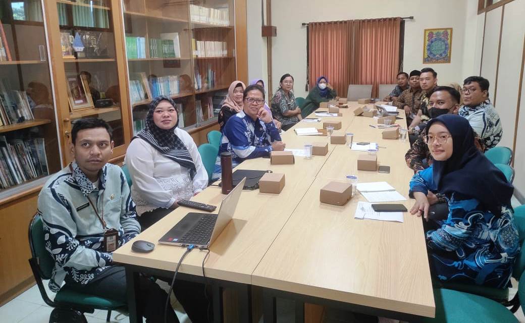 Sharing Knowledge bagi Pengelola Media Sosial dan Website di Kapanewon Depok