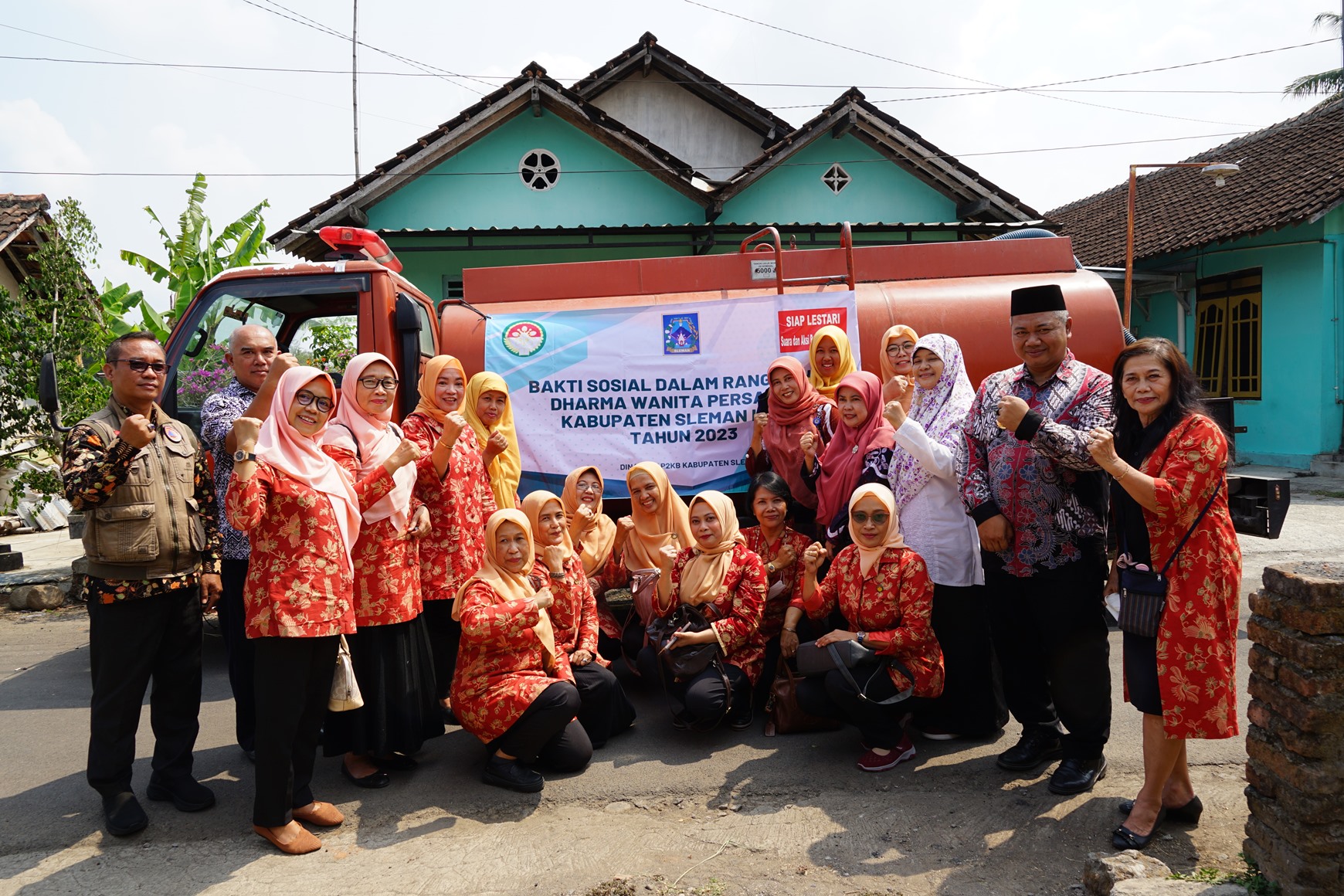 Dharma Wanita Persatuan Sleman Salurkan Bantuan Air Bersih di Tangisan