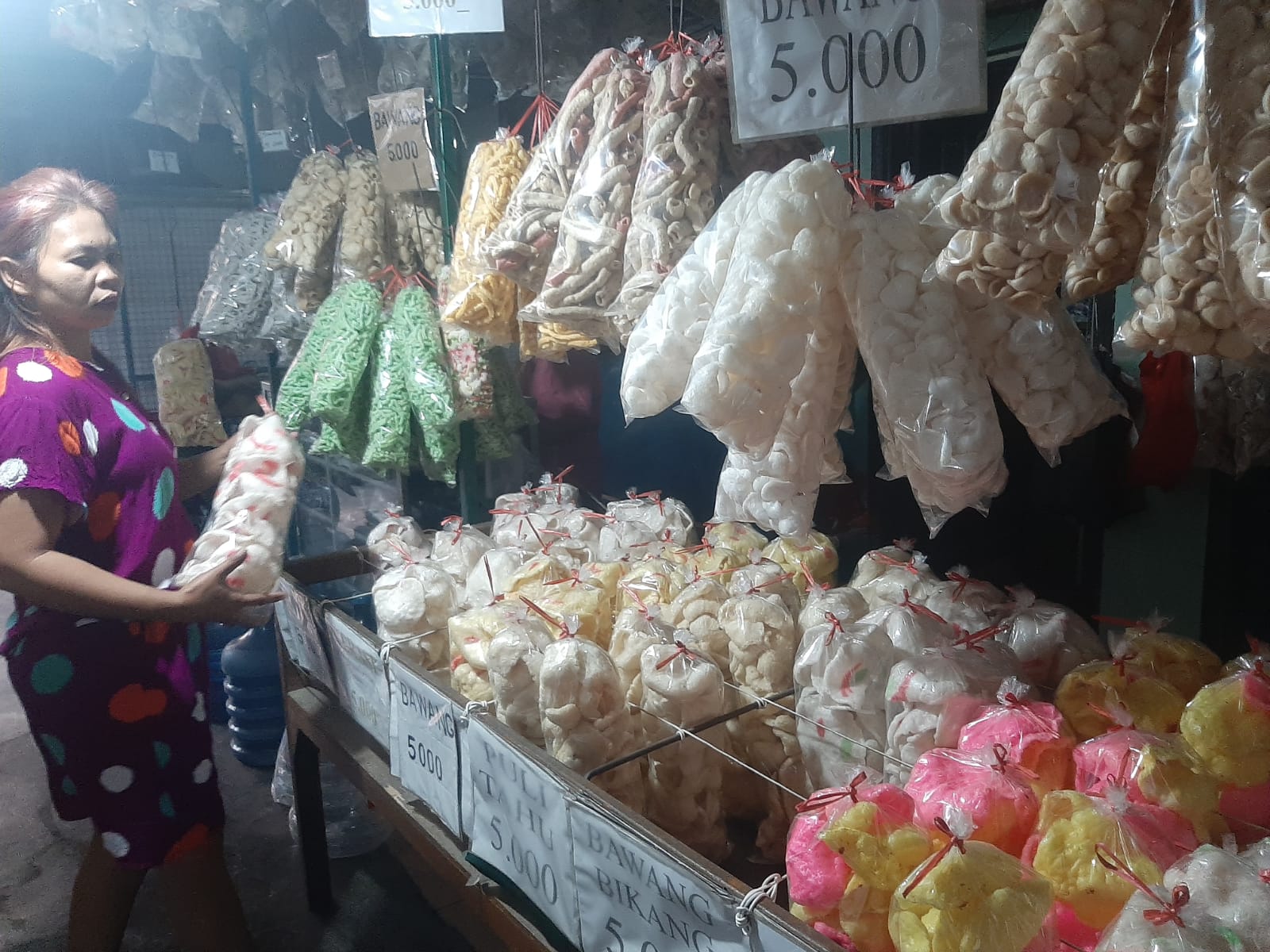 Mengulik Kampung Penghasil  Krupuk Upil di Sidoarjo