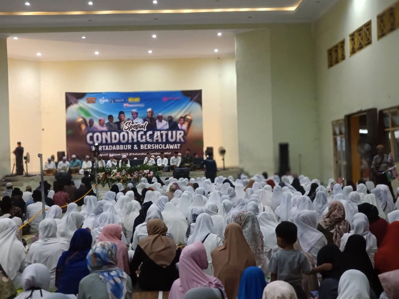 Condongcatur Bertadabbur dan Bersholawat untuk Tingkatkan Spiritualitas dan Silaturahmi