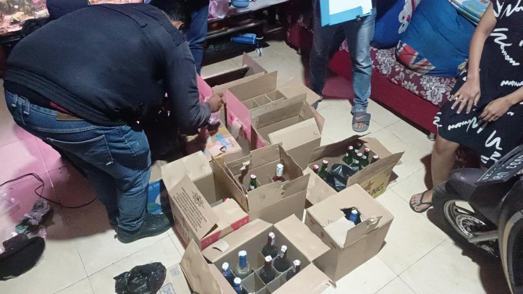 Polda DIY Sita 1.672 Botol Miras dalam Sepekan, Komitmen Jaga Yogyakarta Bebas Alkohol Ilegal