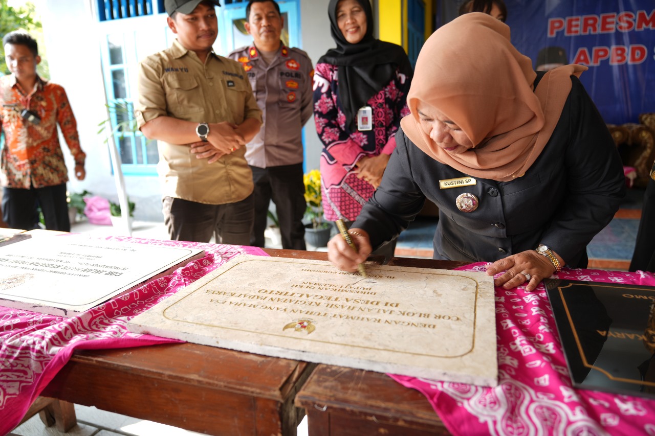 Dukung Pemberdayaan Masyarakat Desa, Bupati Sleman Resmikan 7 Hasil Program Padat Karya