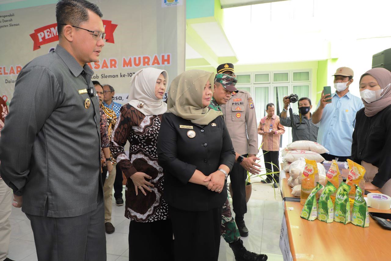 Buka Pasar Murah,  Kustini Himbau Masyarakat Tenang Jelang Idul Fitri 2023