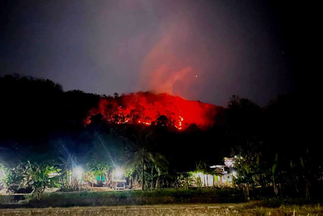 Kebakaran Landa Delapan Hektare Perbukitan Imogiri