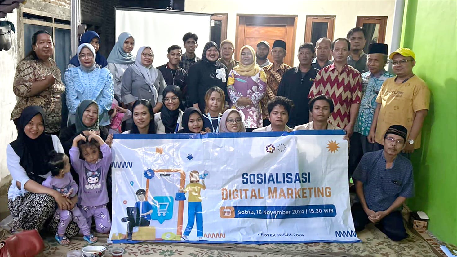 Mahasiswa Amikom Tingkatkan Wawasan Digital Marketing bagi UMKM Joho Condongcatur