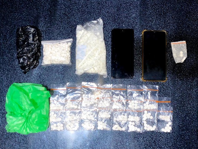 Satresnarkoba Polres Bantul Sita 1.602 Pil Berlogo Y, Diduga Milik Pemasok Obat Ilegal
