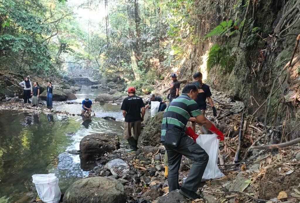 130 Warga Gandok Bersihkan Sungai Pelang, JOGO KALI Perkuat Gerakan Peduli Lingkungan