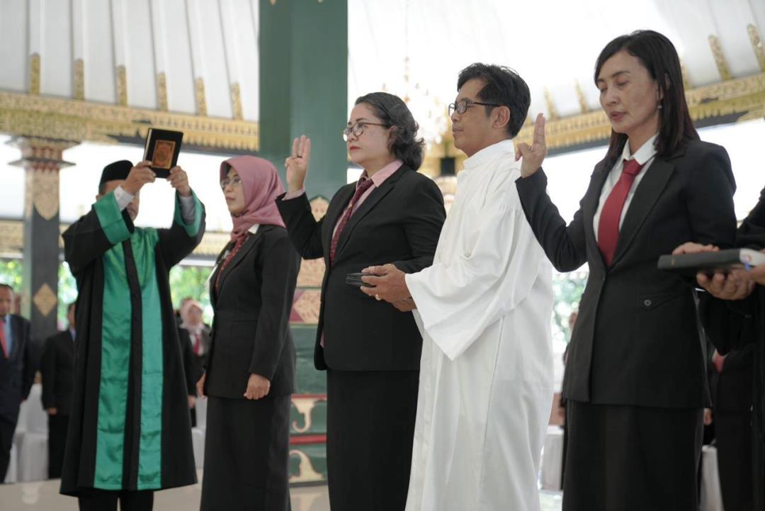 Bupati Sleman Lantik 83 Pejabat, Tekankan Integritas dan Profesionalitas